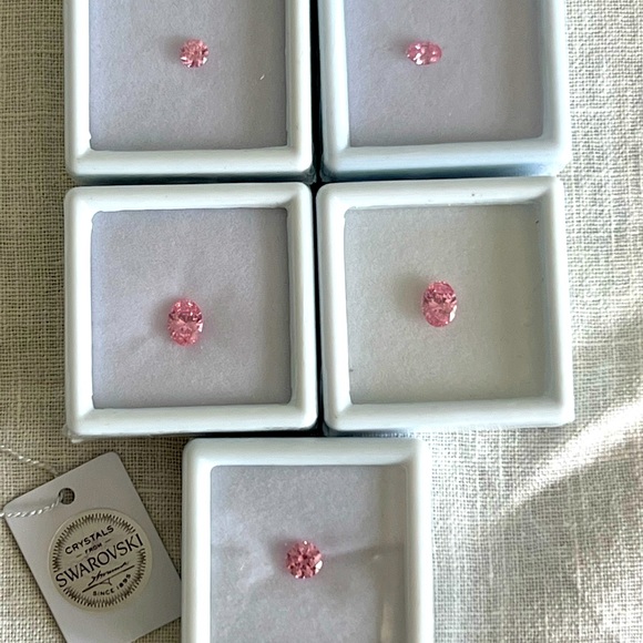 Pink Swarovski Zirconia loose stones 1A - Picture 1 of 6